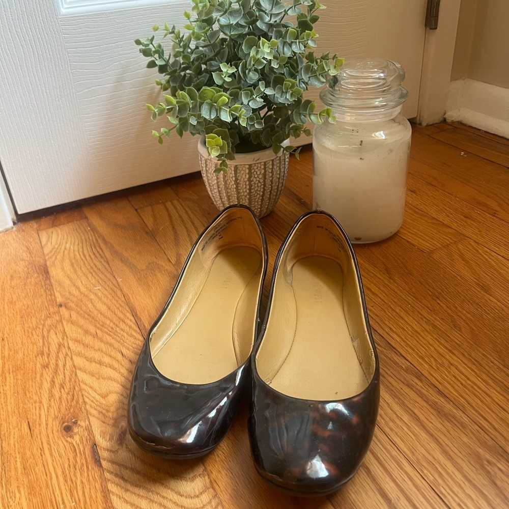 Nine West Glossy Black Brown Women's Flats
